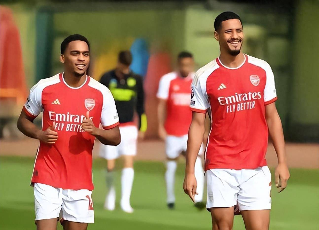 鹿特丹联队称霸积分榜，稳坐榜首！