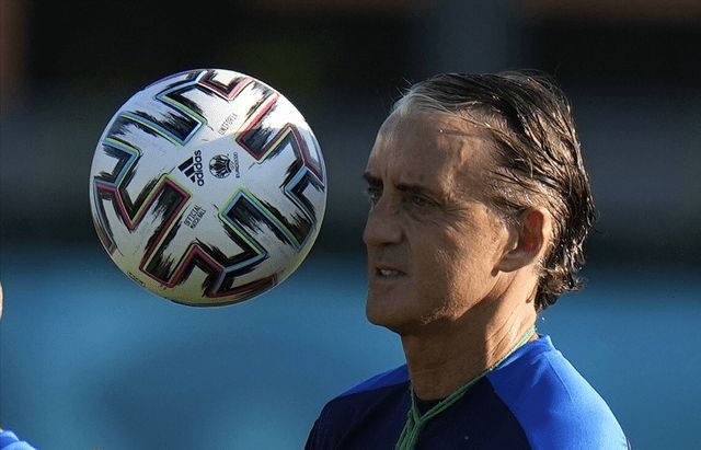 包含意大利队凭借点球淘汰捷克,晋级下一轮的词条 包含意大利队凭借点球淘汰捷克,晋级下一轮的词条