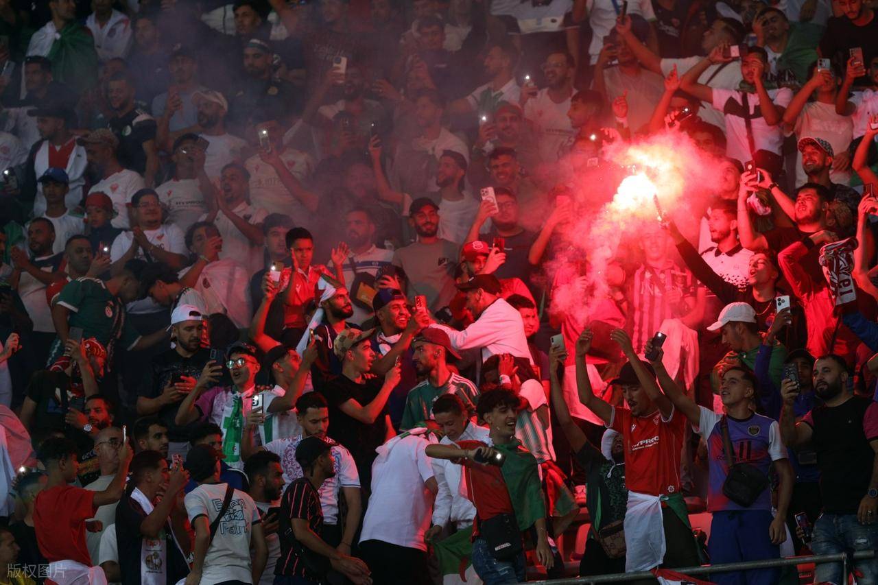 阿尔及利亚足球队在非洲联赛中表现出色 阿尔及利亚足球队在非洲联赛中表现出色