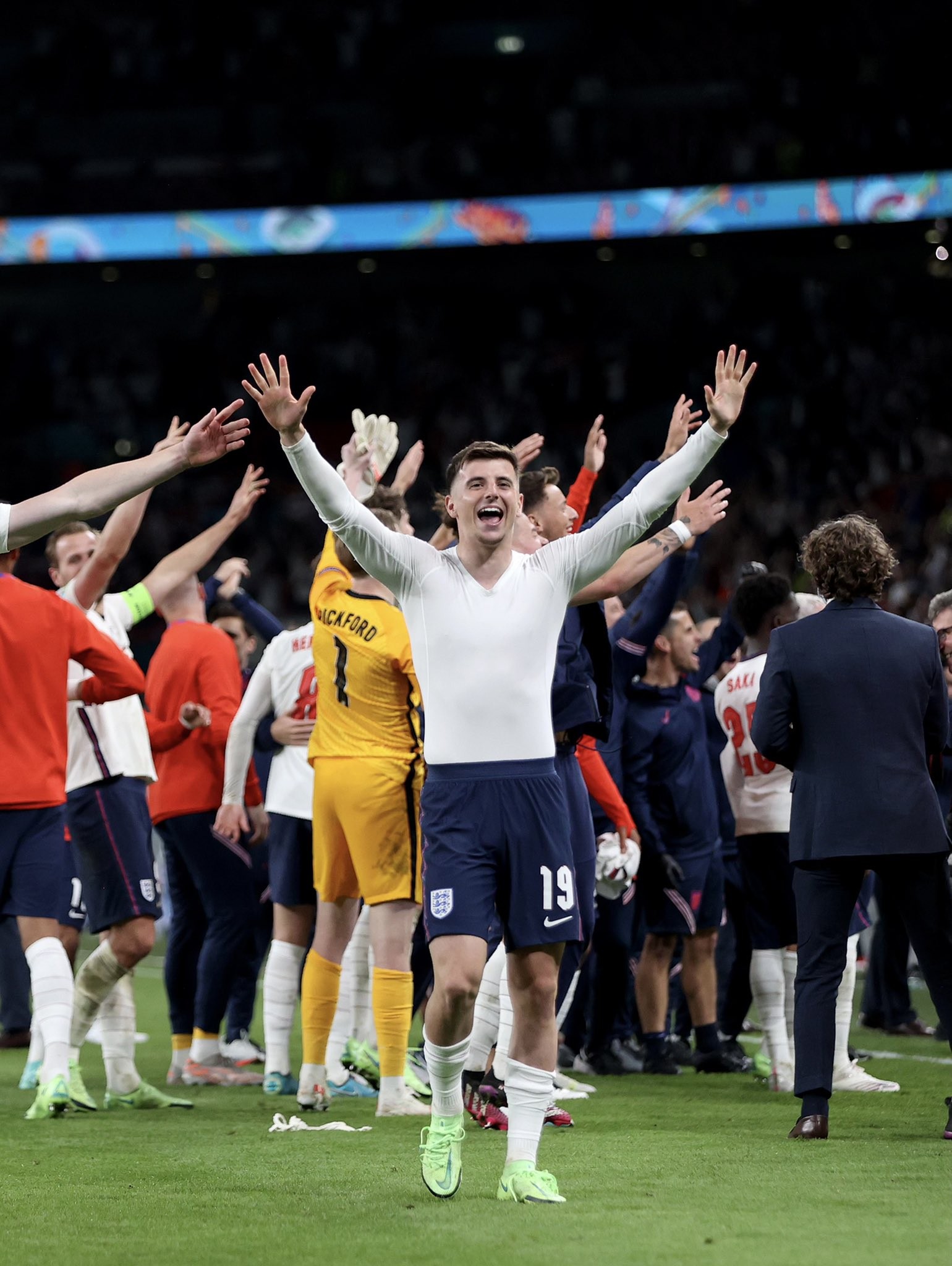 关于英格兰惊险击败德国,成功挺进半决赛的信息 关于英格兰惊险击败德国,成功挺进半决赛的信息